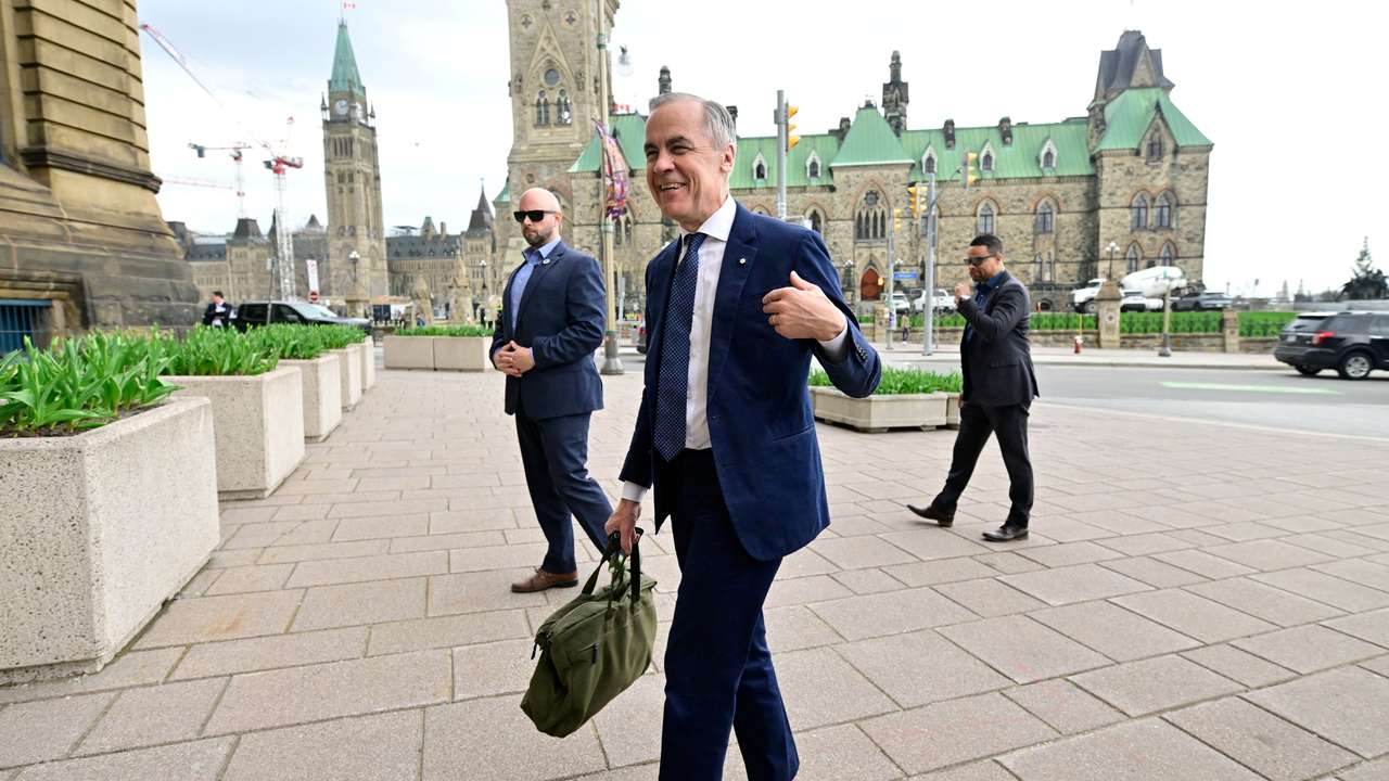 Canadian Prime Minister Carney returns to work