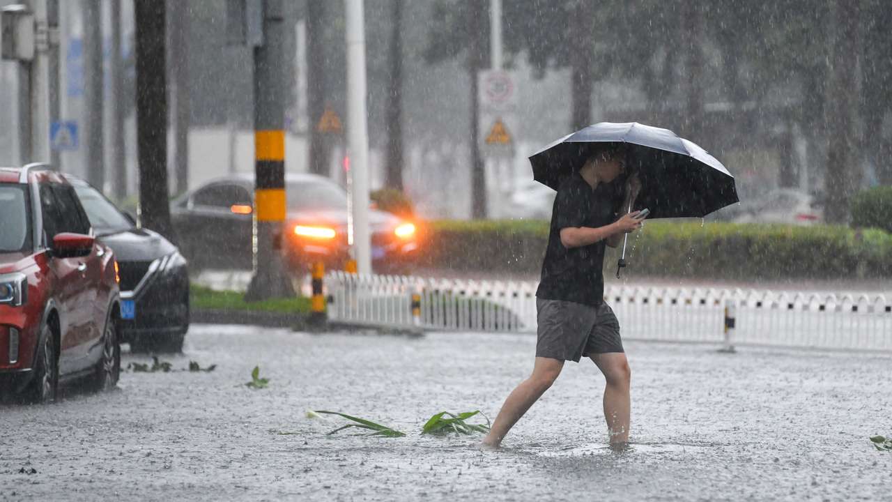 Rainfall brought by Typhoon Matmo, in Haikou