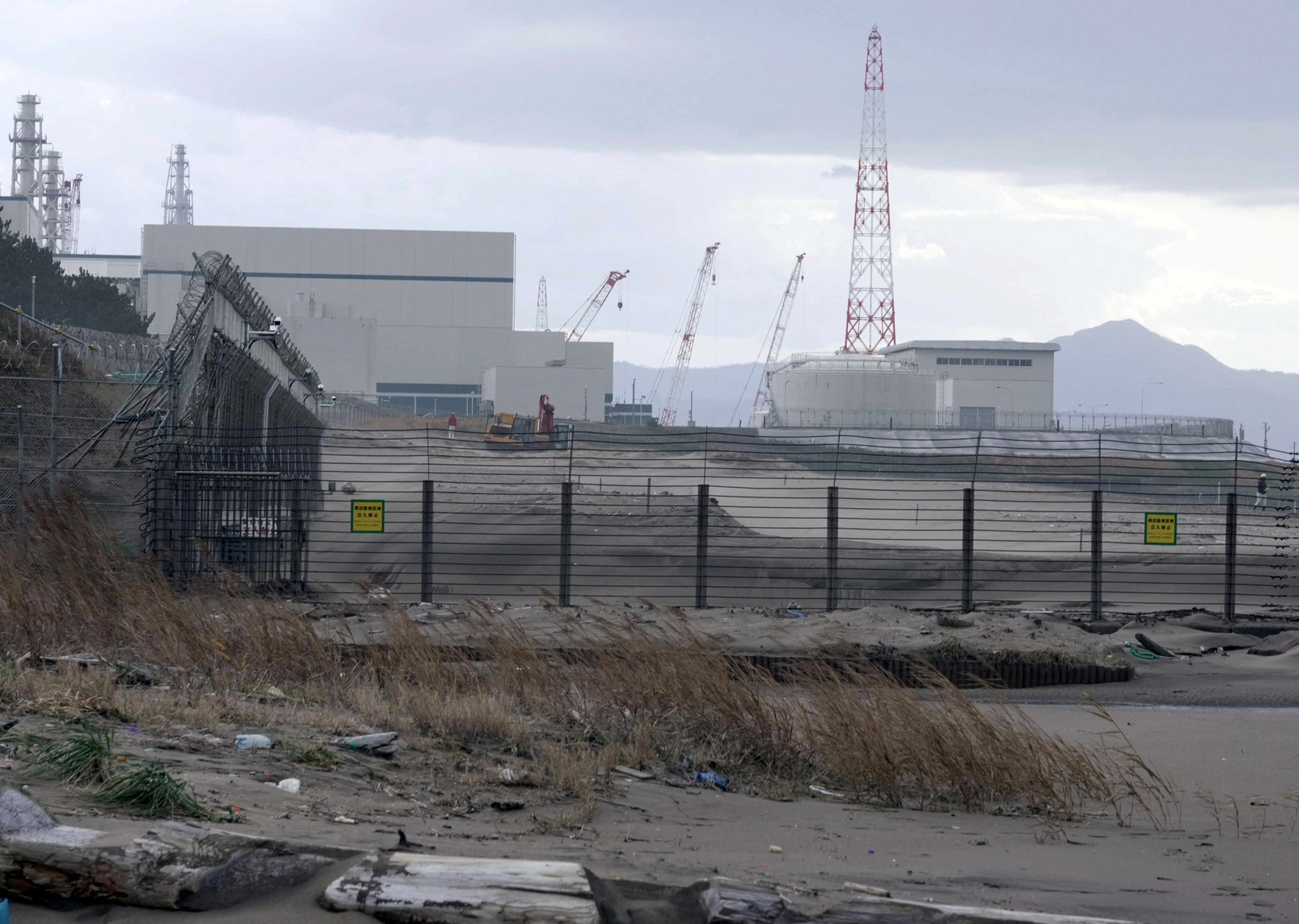 Tokyo Electric Power Co.'s Kashiwazaki Kariwa nuclear power plant stands along the seaside in Kashiwazaki