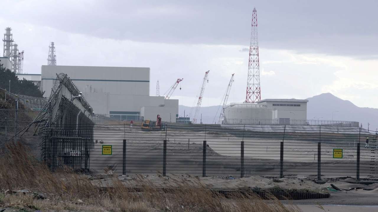 Tokyo Electric Power Co.'s Kashiwazaki Kariwa nuclear power plant stands along the seaside in Kashiwazaki