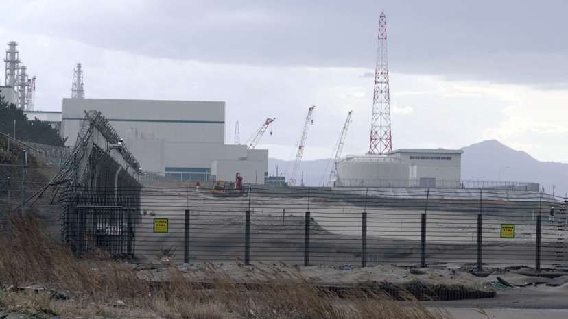 Tokyo Electric Power Co.'s Kashiwazaki Kariwa nuclear power plant stands along the seaside in Kashiwazaki