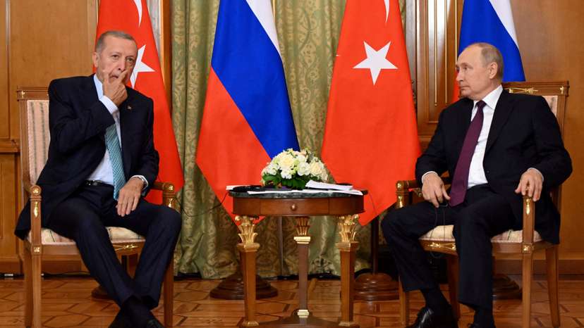 FILE PHOTO: Russian President Putin and Turkish President Erdogan meet in Sochi