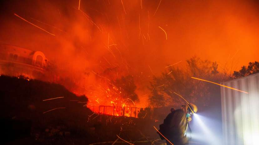 Franklin Fire burns in Malibu