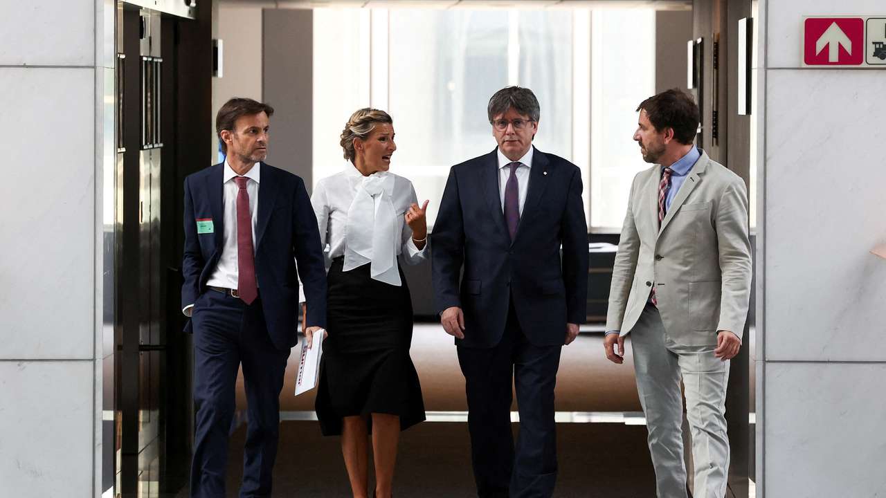 FILE PHOTO: Catalan separatist leader Carles Puigdemont meets Spanish Deputy PM Yolanda Diaz, in Brussels
