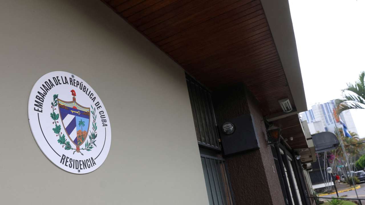 Costa Rica rejects legitimacy of Cuban government, orders embassy closure