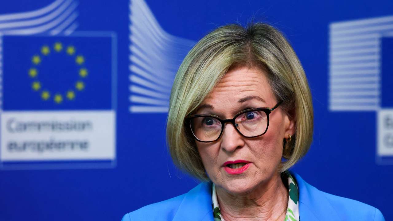 Britain signs cooperation pact with EU in financial services in Brussels