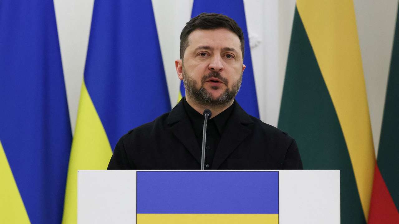 Ukrainian President Zelenskiy and Polish President Nawrocki visit Lithuania