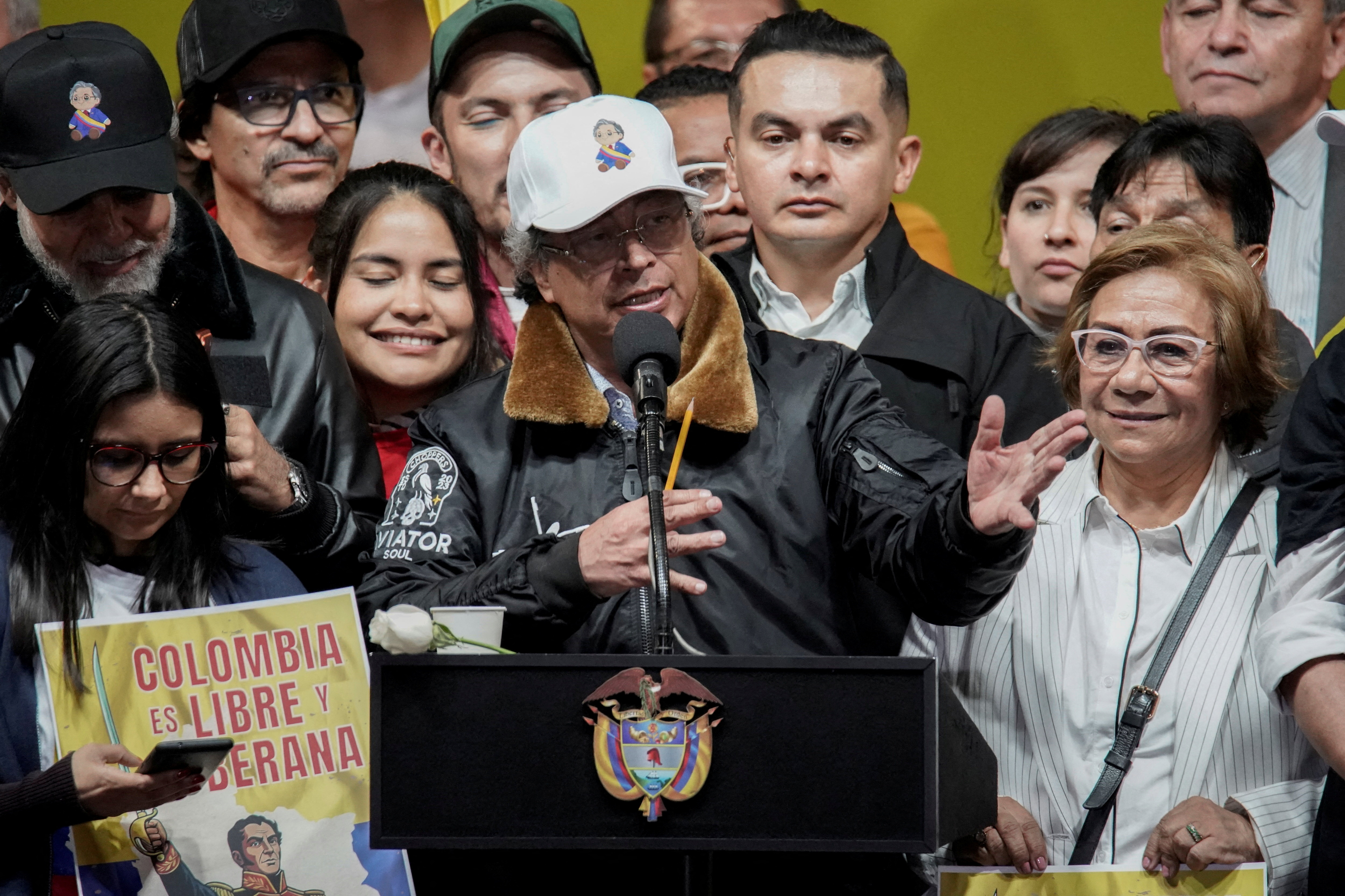 Petro rebukes Ecuador over new tariffs