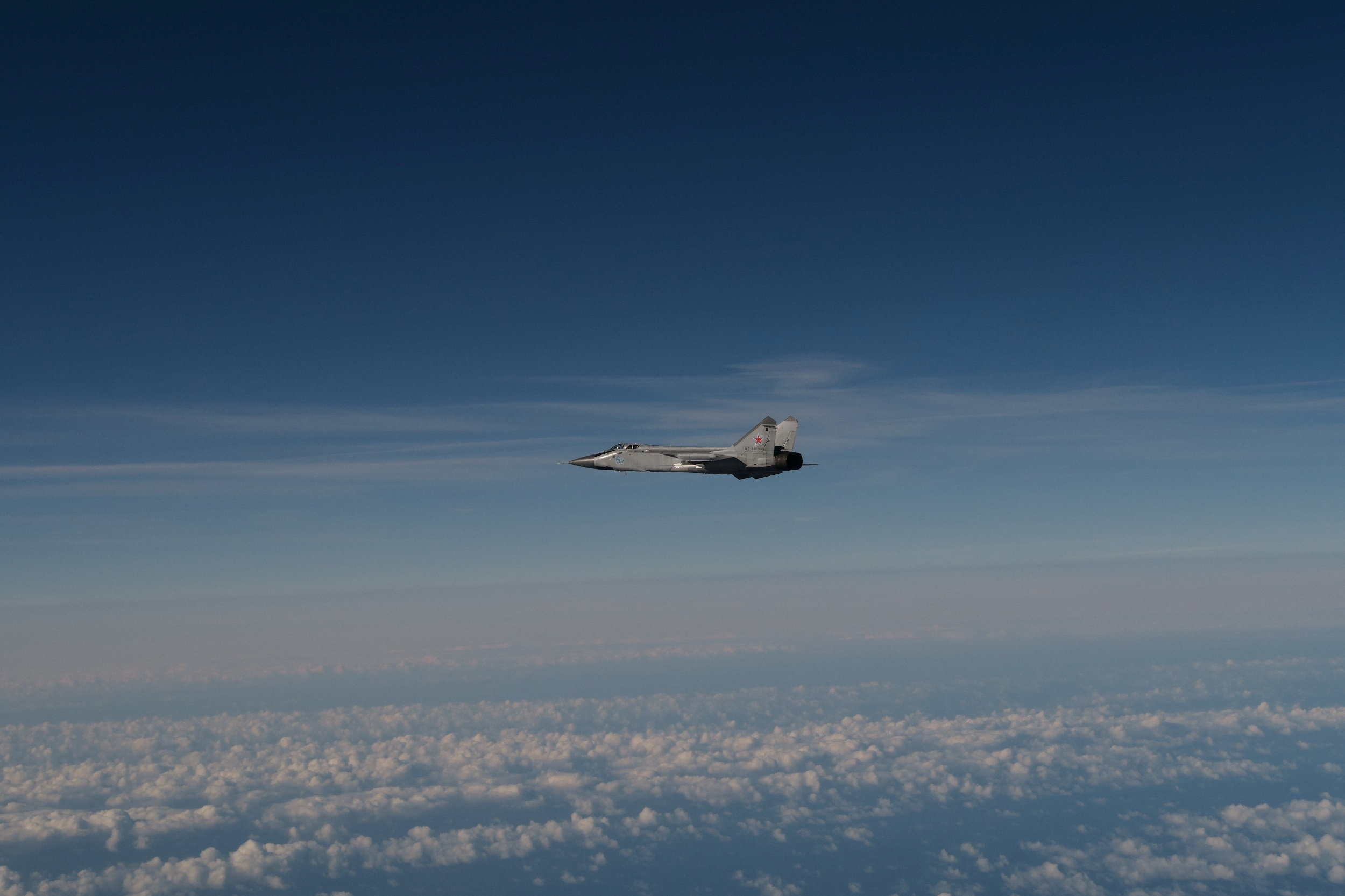 Swedish military publishes pictures of Russian jets