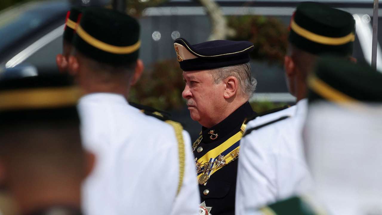 Malaysia installs Sultan Ibrahim Sultan Iskandar as new king