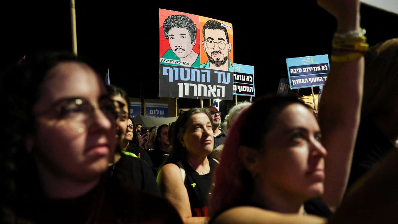 Rally calling for the immediate return of the remains of all hostages held in Gaza, in Tel Aviv