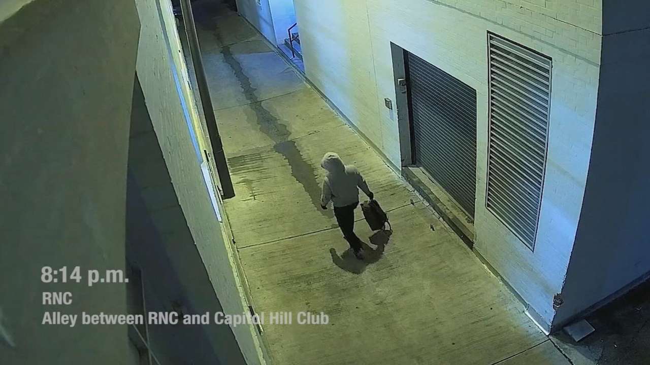 FILE PHOTO: FBI releases video of suspect who planted pipe bombs at DNC and RNC headquarters in Washington