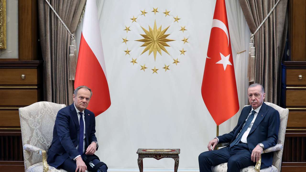 Poland's PM Tusk visits Turkey