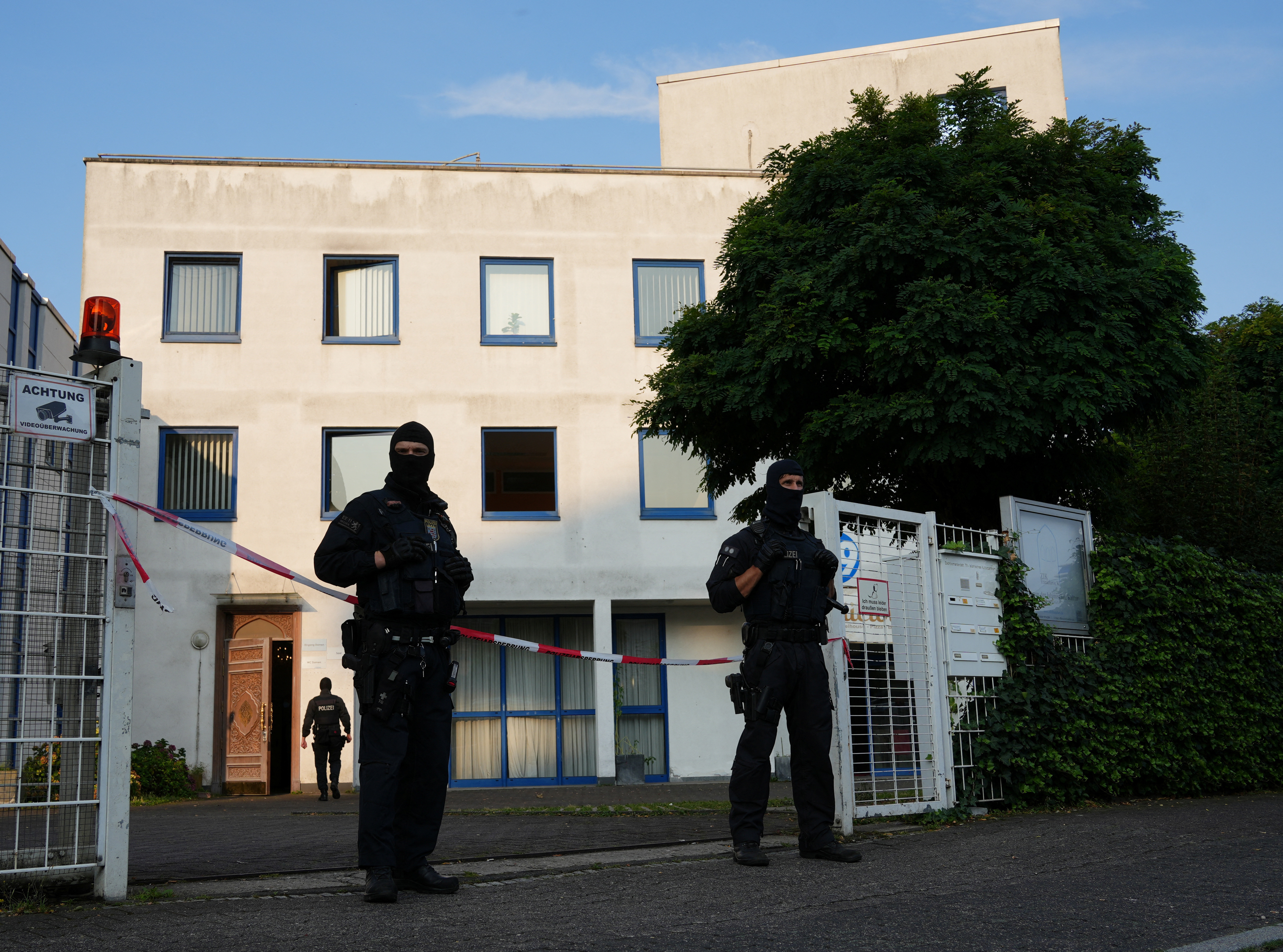 Germany bans Muslim association for pursuing radical Islam