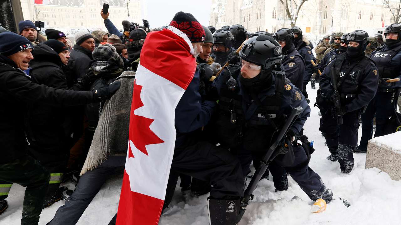 Truckers and supporters continue to protest COVID-19 vaccine mandates in Ottawa