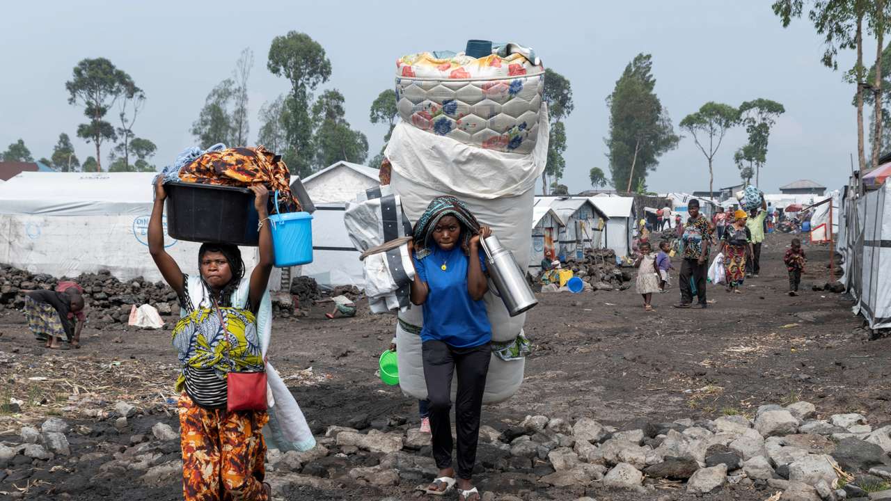 Congo rebels seize eastern town on critical supply route