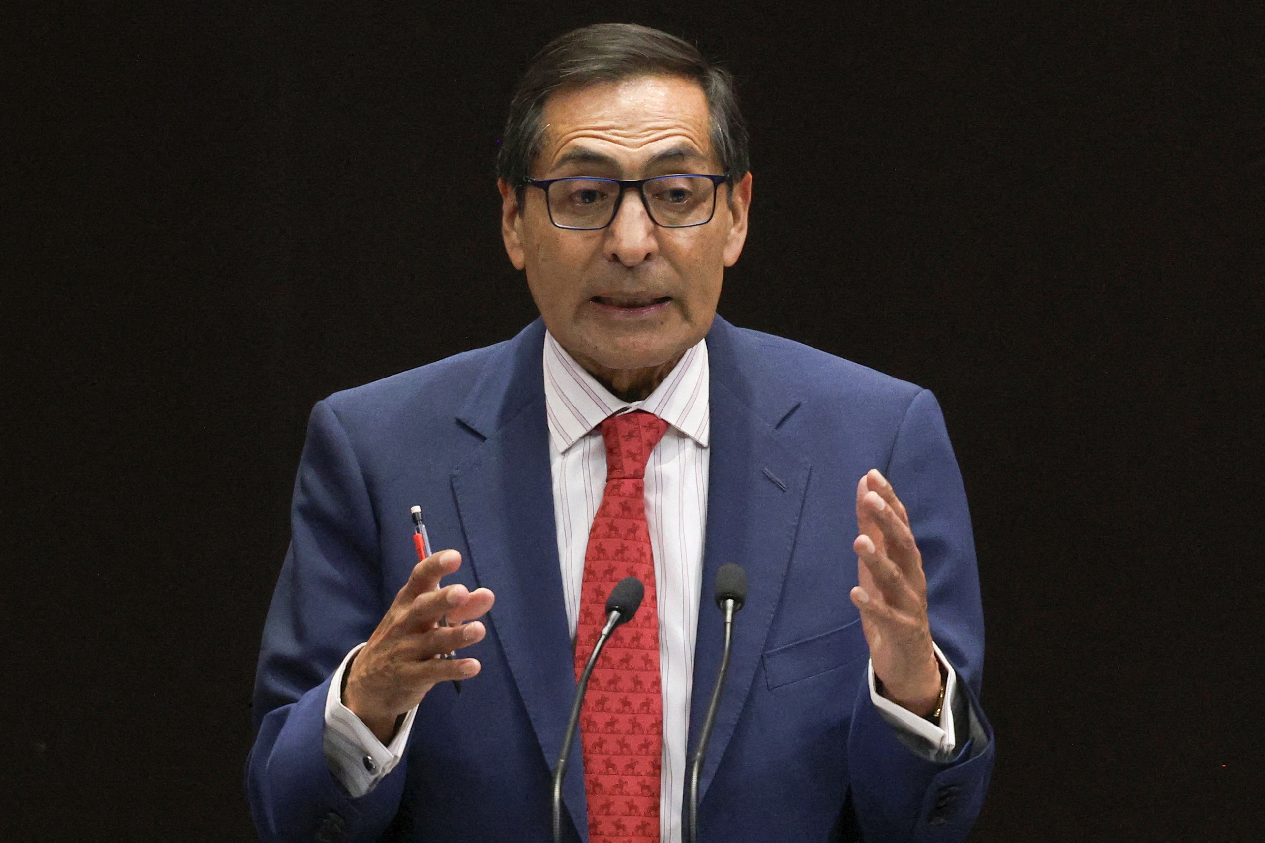 FILE PHOTO: Mexico's Finance Minister Rogelio Ramirez de la O speaks at the Congress