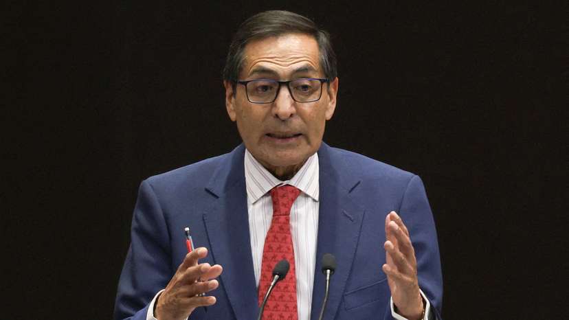 FILE PHOTO: Mexico's Finance Minister Rogelio Ramirez de la O speaks at the Congress