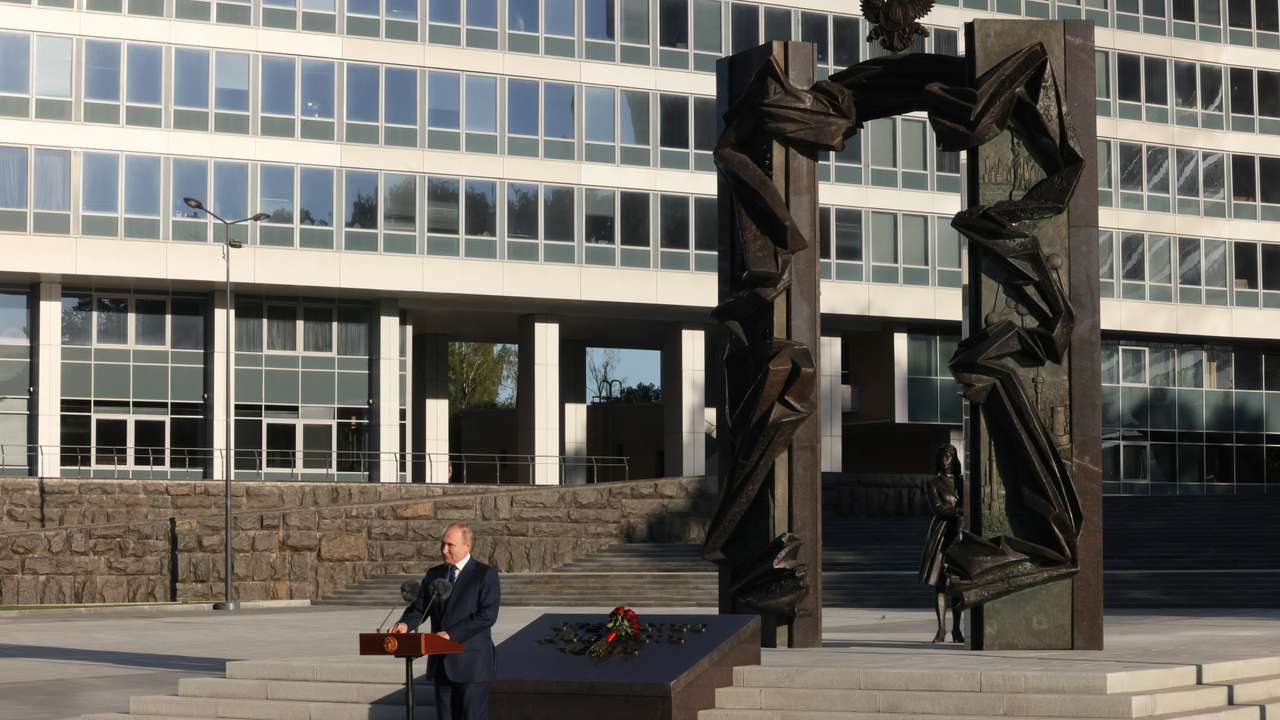 Russian President Vladimir Putin gives a speech near the headquarters of Russian Foreign Intelligence Service in Moscow
