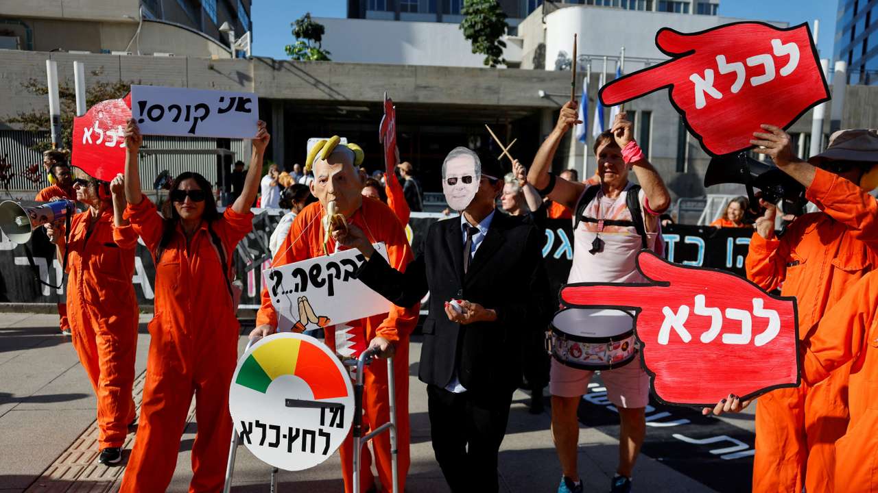 Israelis protest after Israeli PM Netanyahu requested President Herzog to pardon his corruption trial, in Tel Aviv