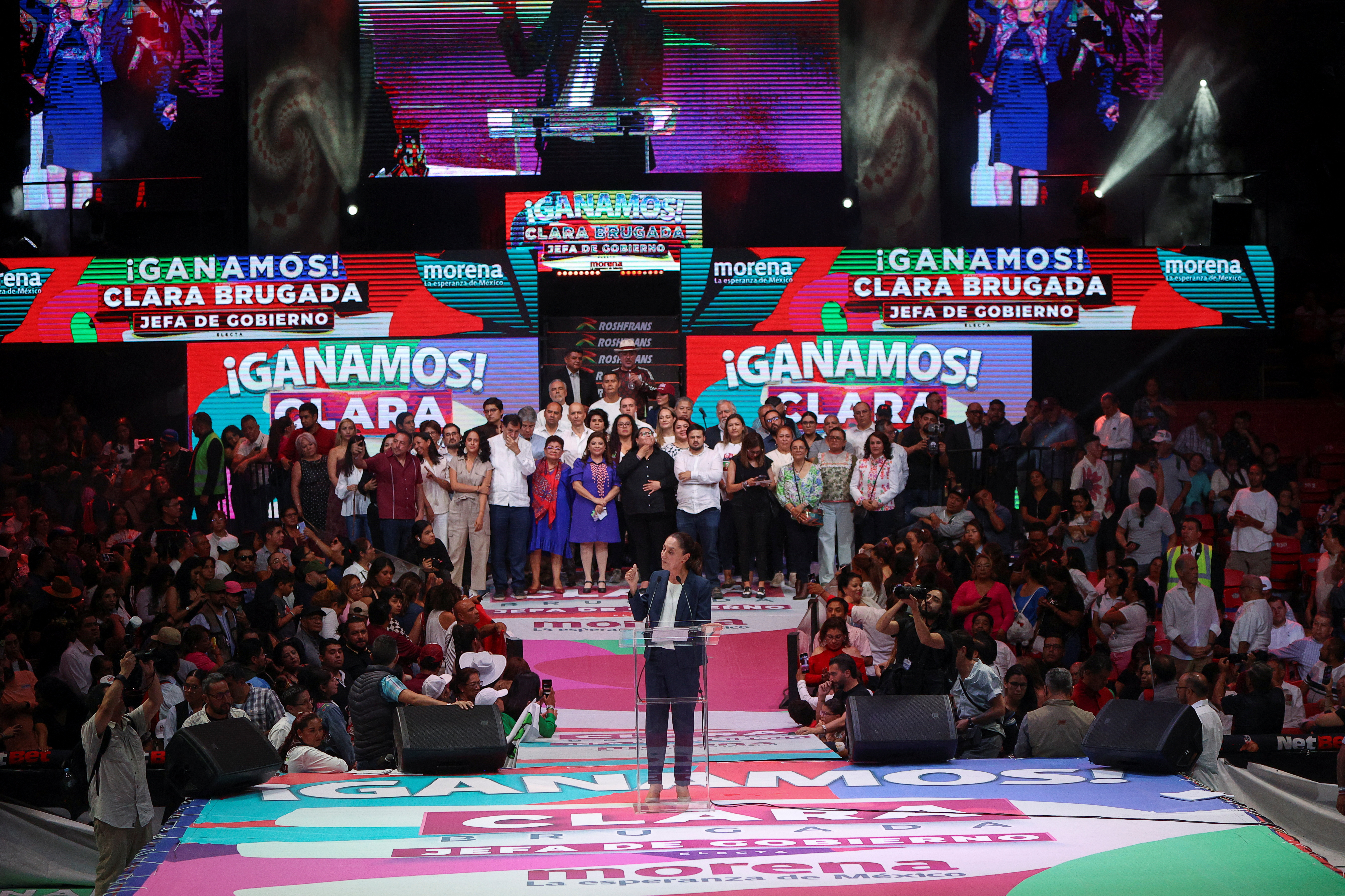 Celebration after Clara Brugada received the certificate of majority that accredits her as mayor-elect, in Mexico City