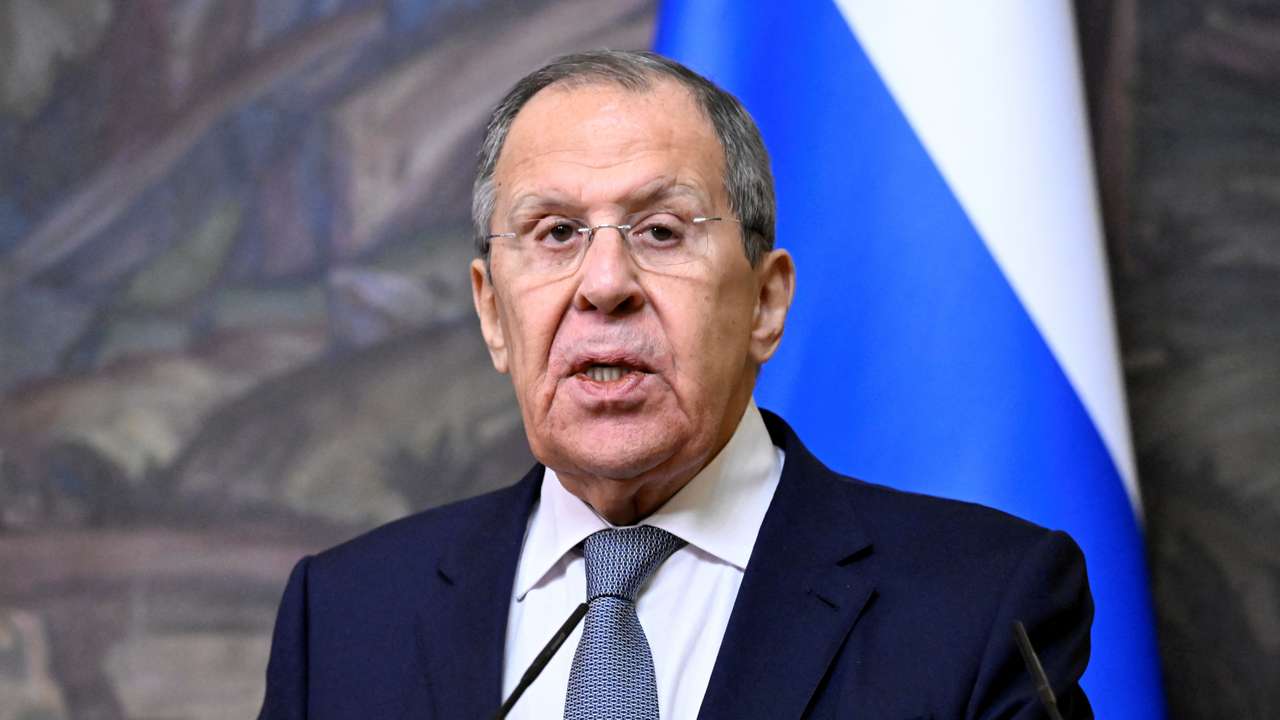 Russian Foreign Minister Sergei Lavrov and Armenian Foreign Minister Ararat Mirzoyan meet in Moscow