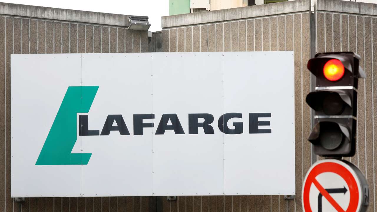 FILE PHOTO: Lafarge plant in Paris