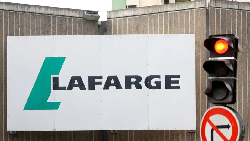 FILE PHOTO: Lafarge plant in Paris