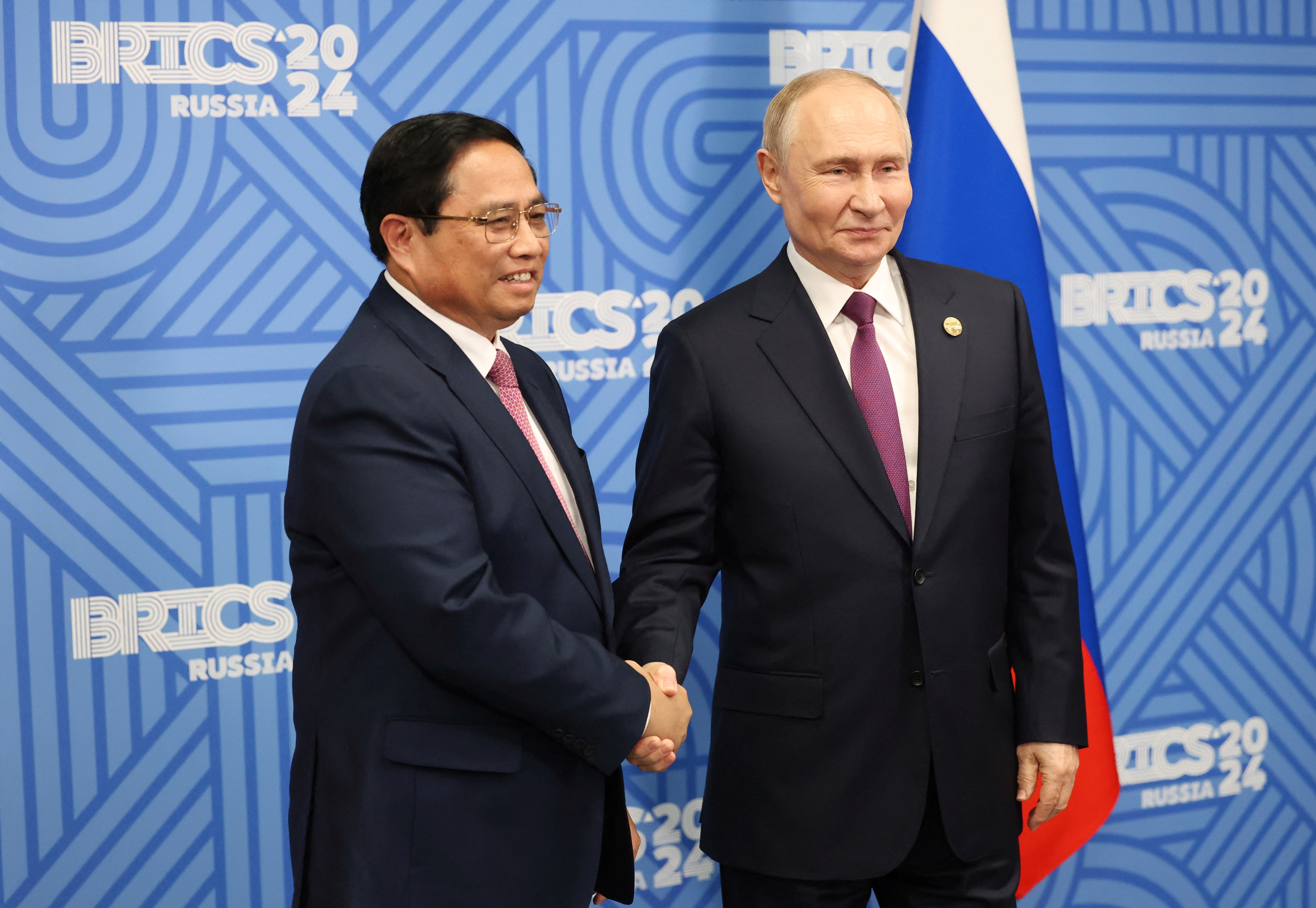 Russian President Putin and Vietnamese Prime Minister Chinh meet at BRICS summit in Kazan