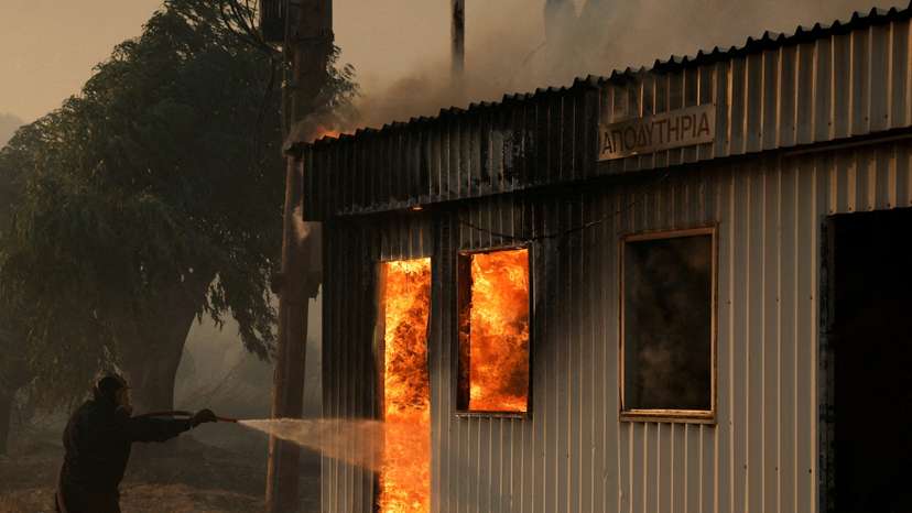 Wildfire burns houses, factories, forcing evacuations near Patras