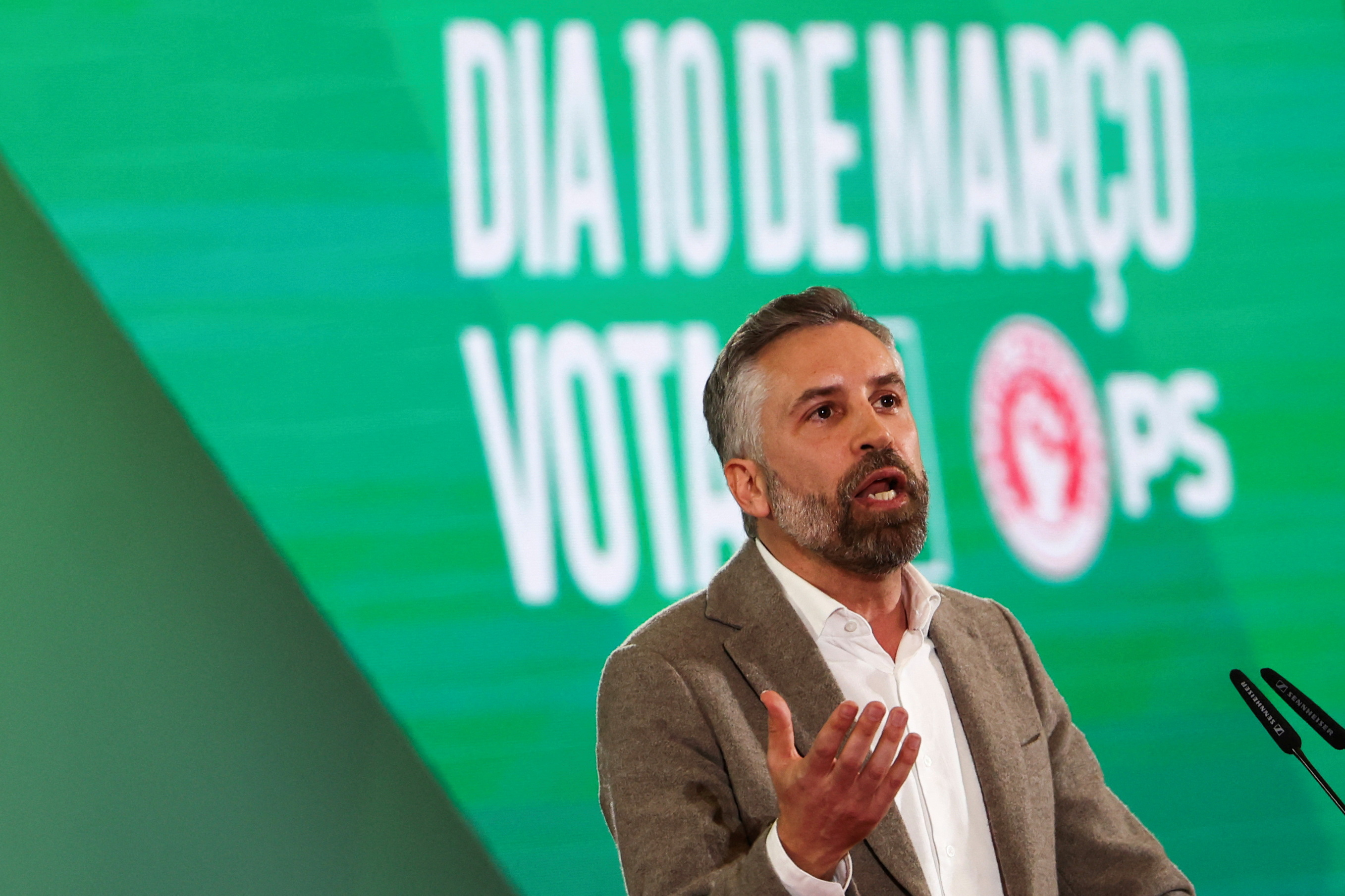 Socialist Party Secretary General Santos rallies ahead of snap elections in Setubal