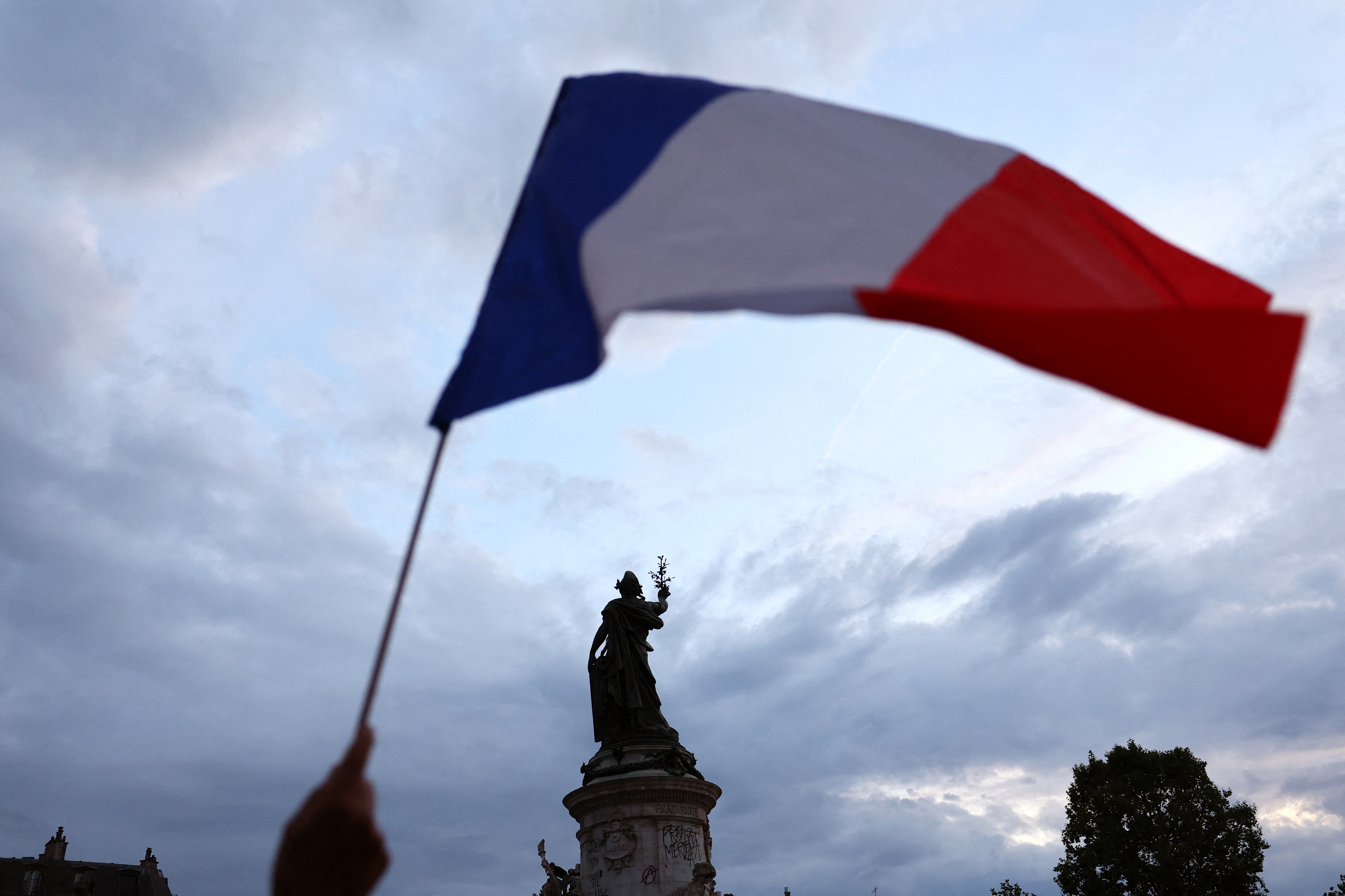 Reaction to the first round results of the 2024 snap legislative elections