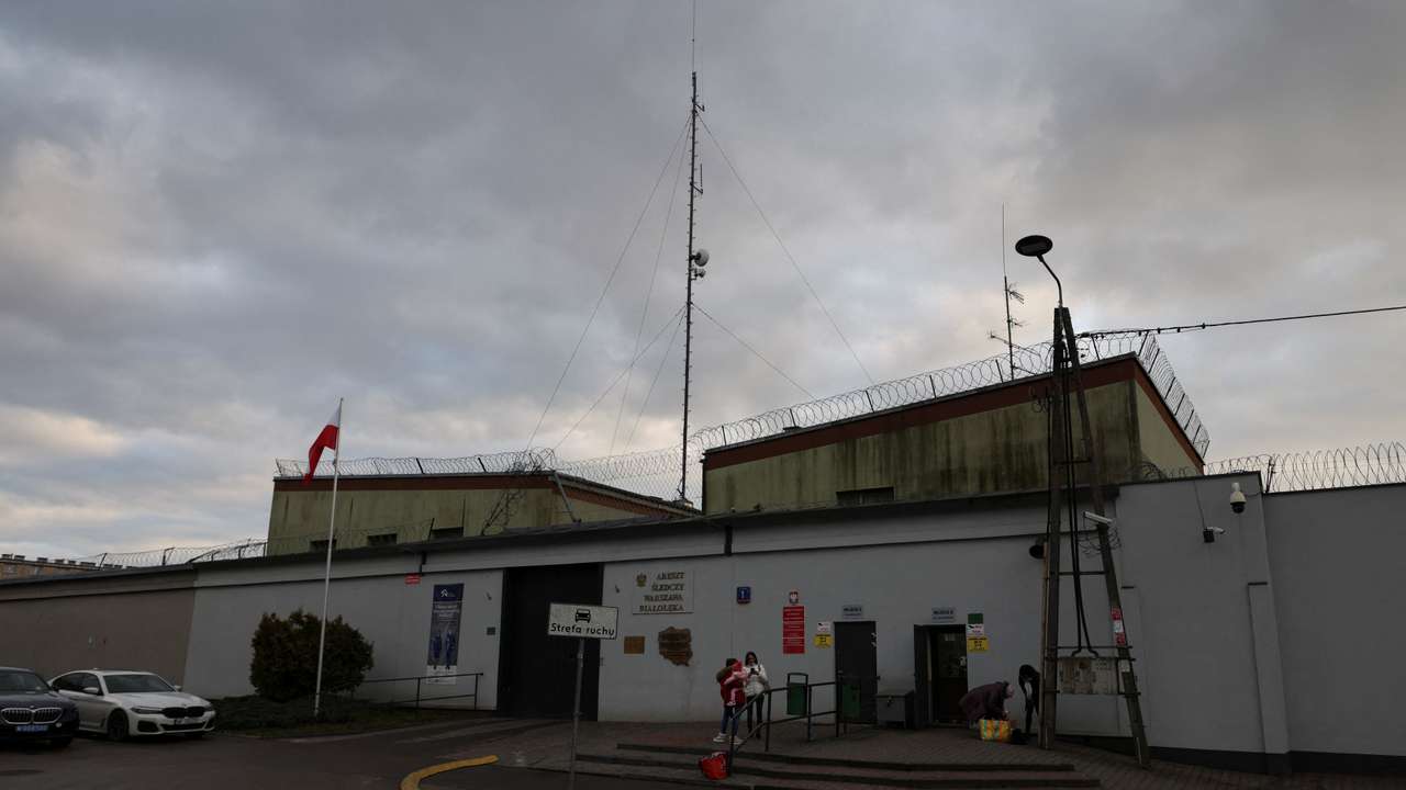 Poland detains Russian archaeologist, in Warsaw