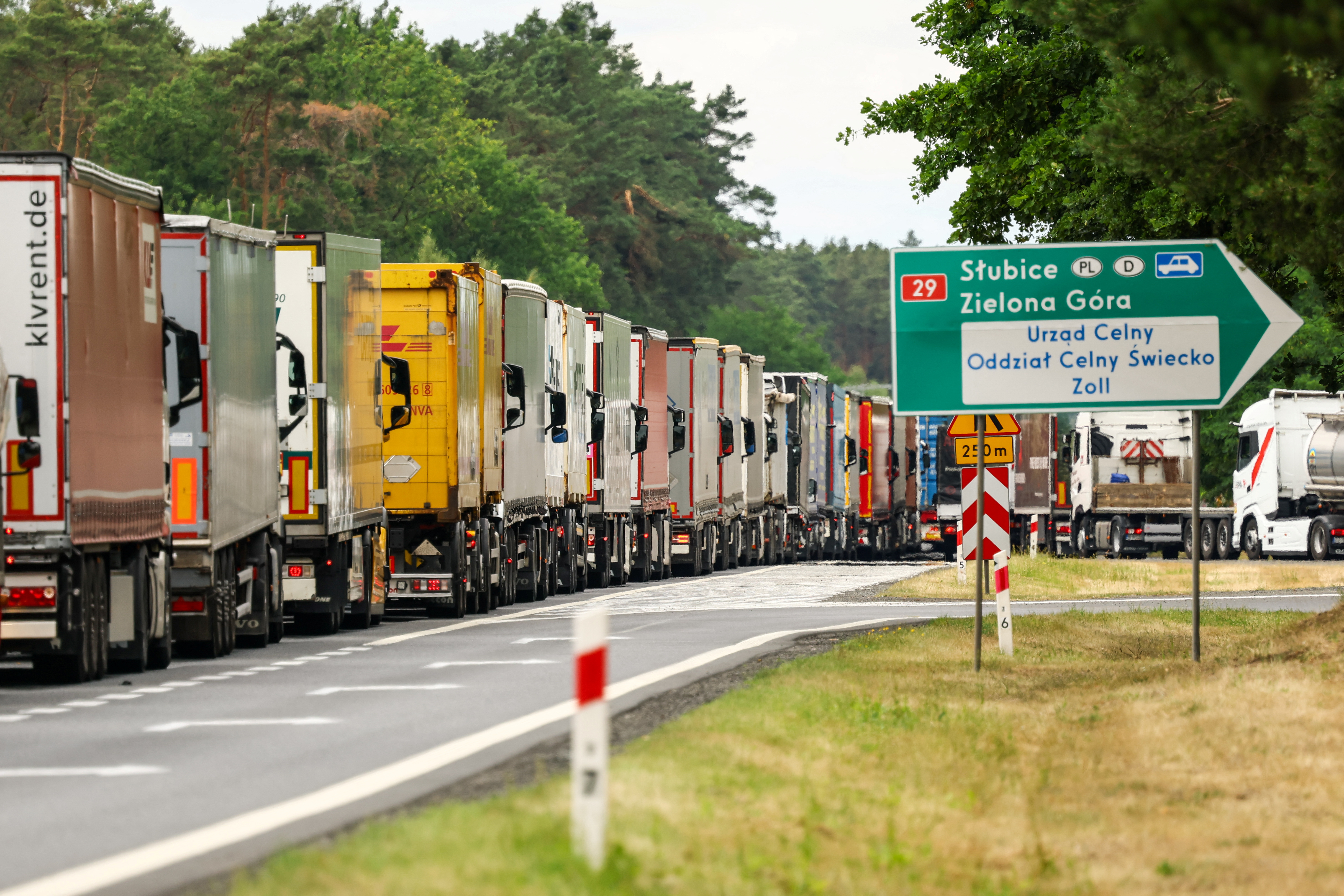 Poland imposes checks on German and Lithuanian borders amid migration fears