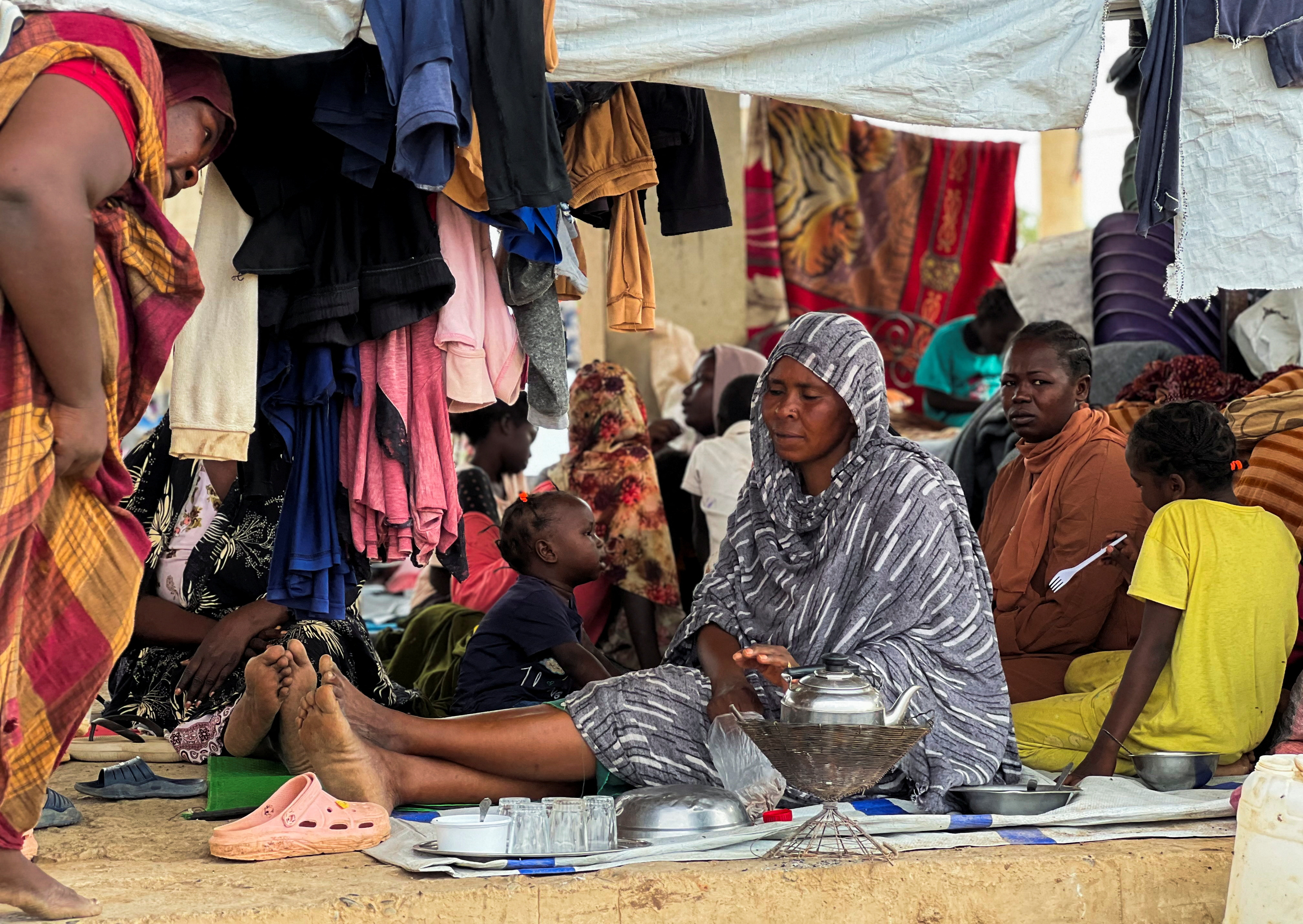 Families displaced by RSF advances in Sudan's El Gezira and Sennar states shelter at the Omar ibn al-Khattab displacement site, Kassala state