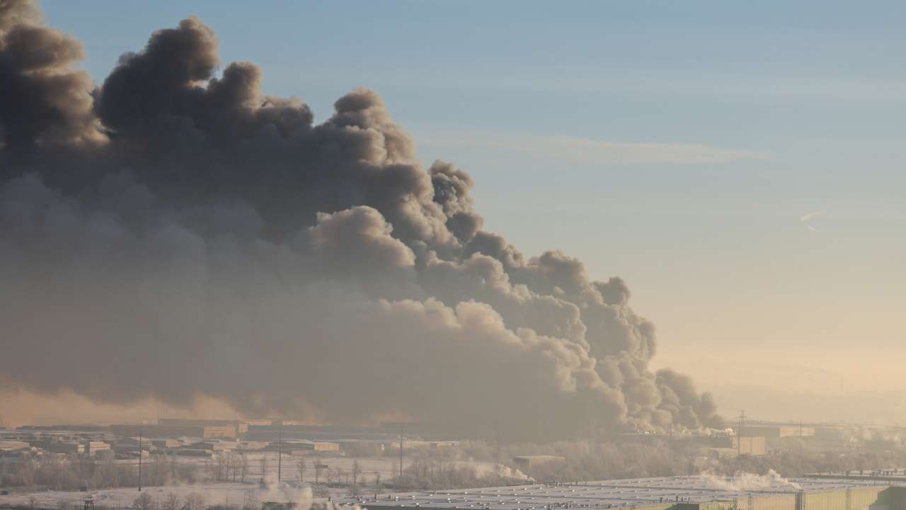 Fire at Wildberries online retailer's warehouse in St. Petersburg