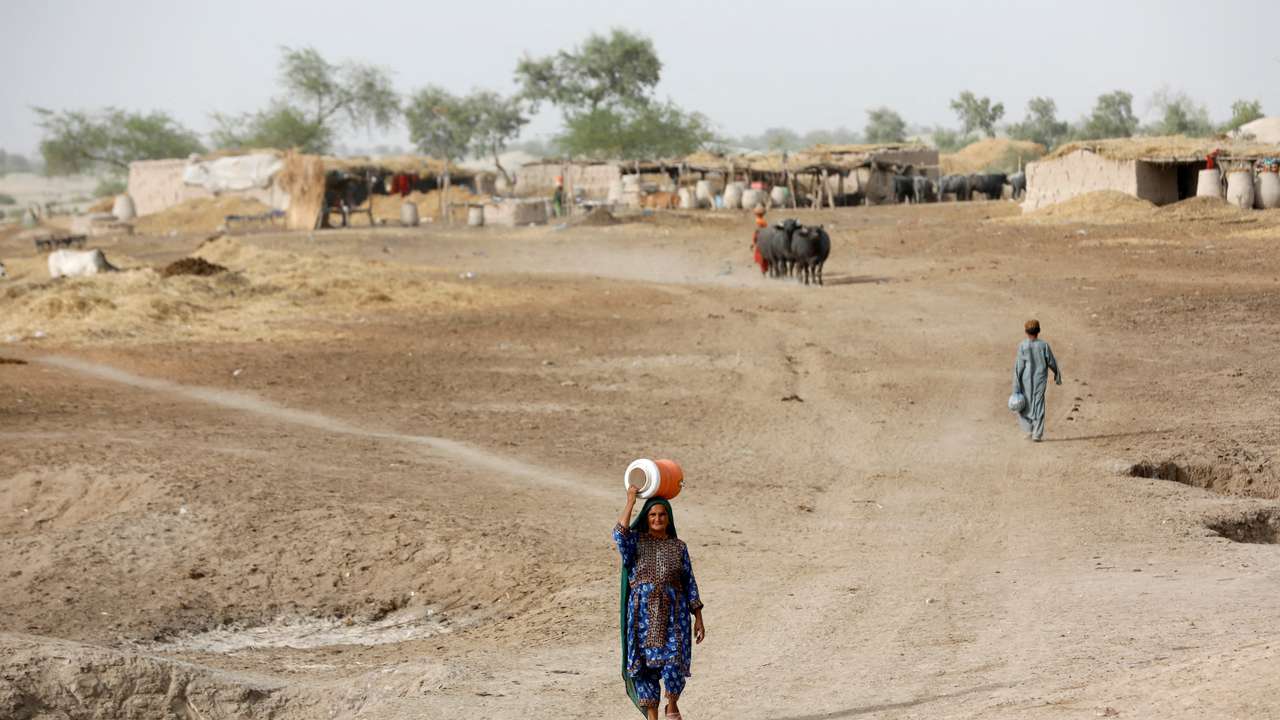 FILE PHOTO: The Wider Image: In hottest city on Earth, mothers bear brunt of climate change