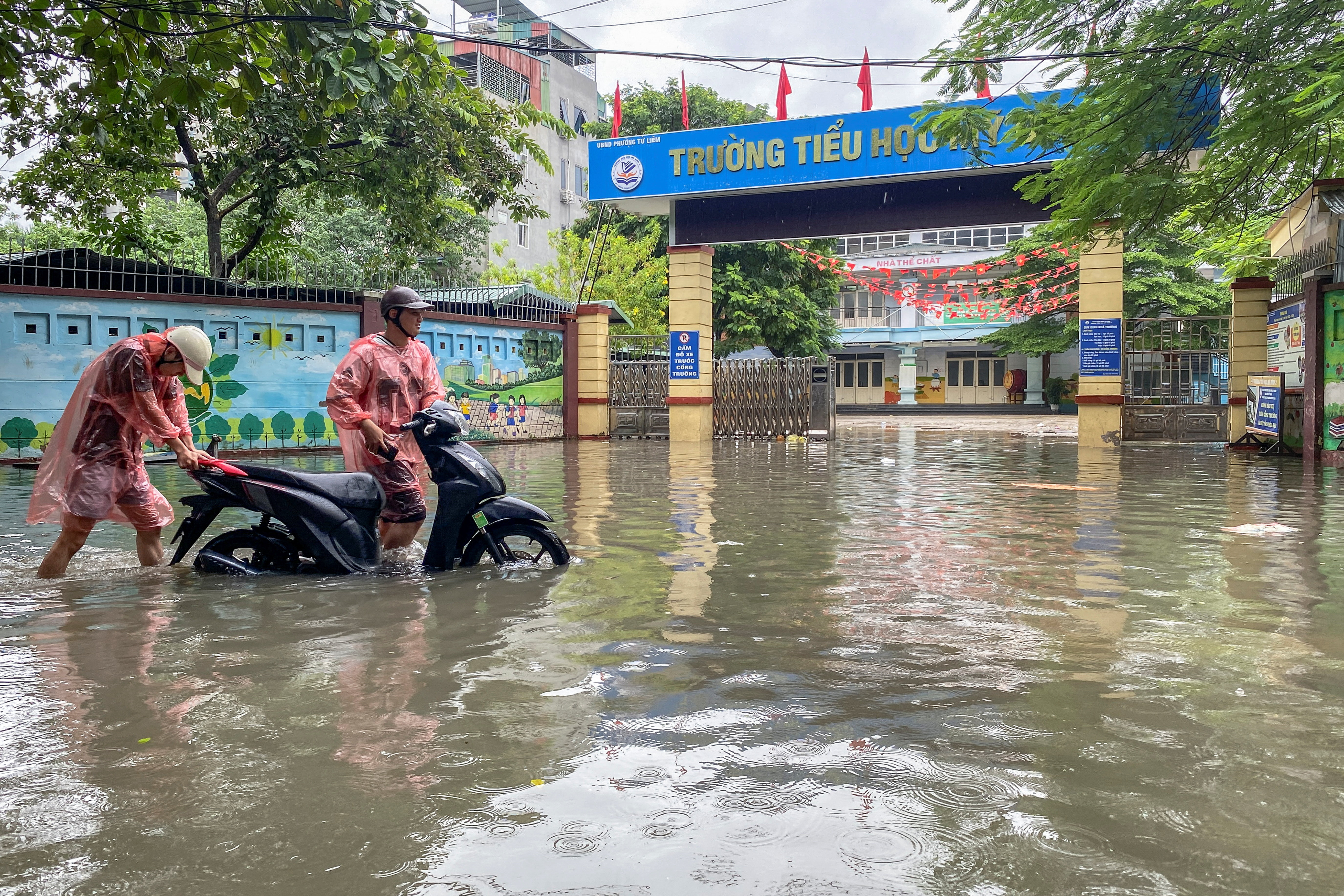 Flooding caused by Typhoon Matmo in Hanoi