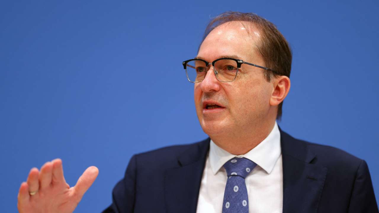 Press conference to present a study on unreported violence in Germany, at the Federal Press Conference building in Berlin