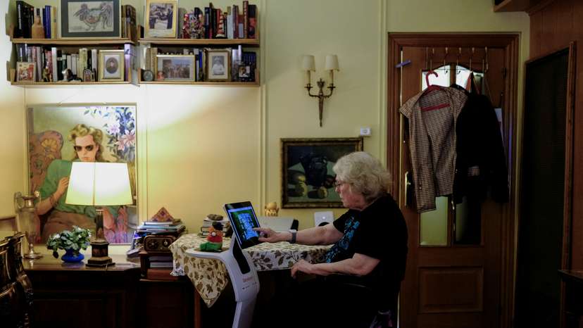 Robots provide support and companionship for elderly in Barcelona homes