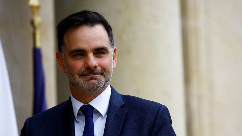 FILE PHOTO: First weekly cabinet meeting of the newly-named French government in Paris