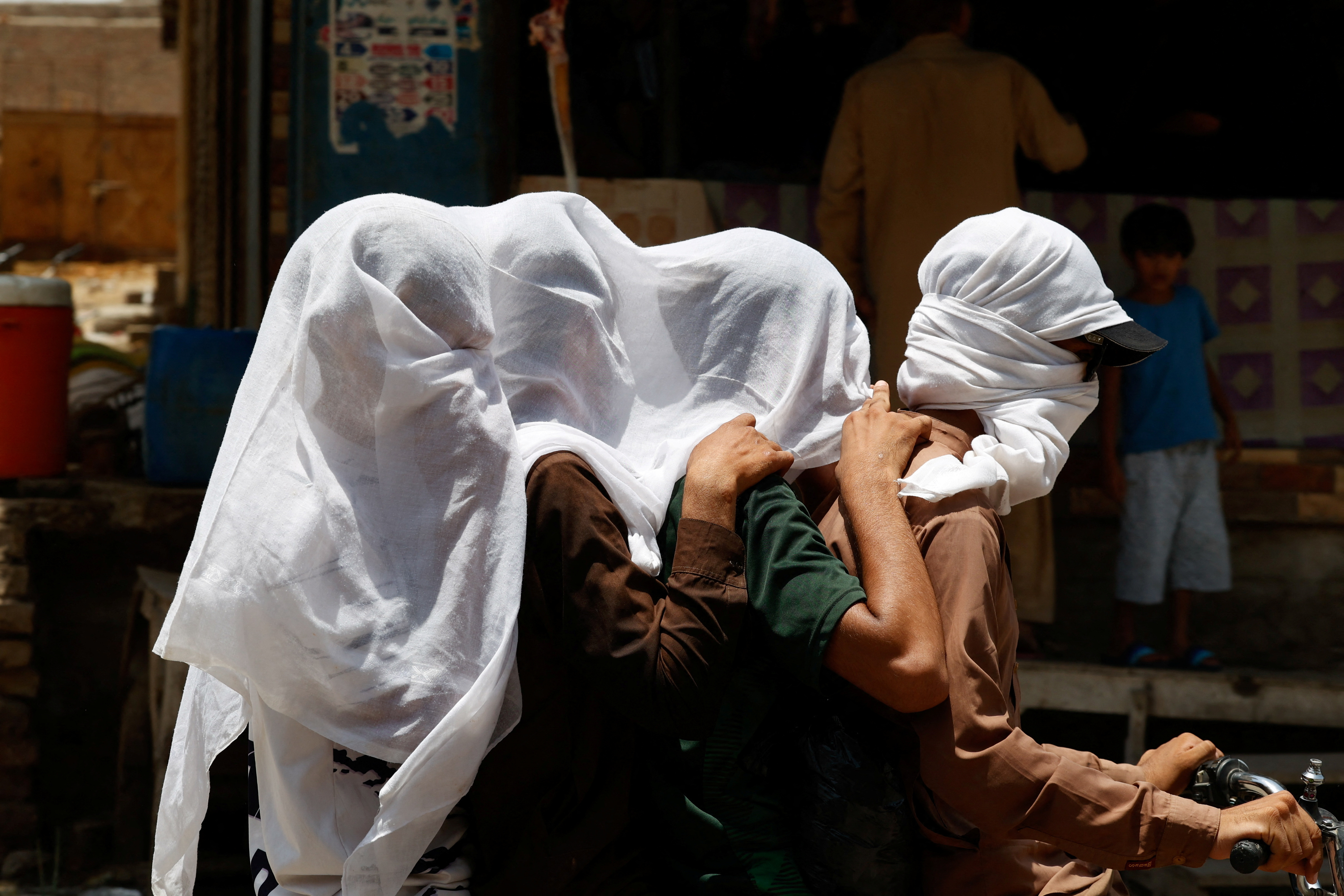 Heatwave continues, in Jacobabad