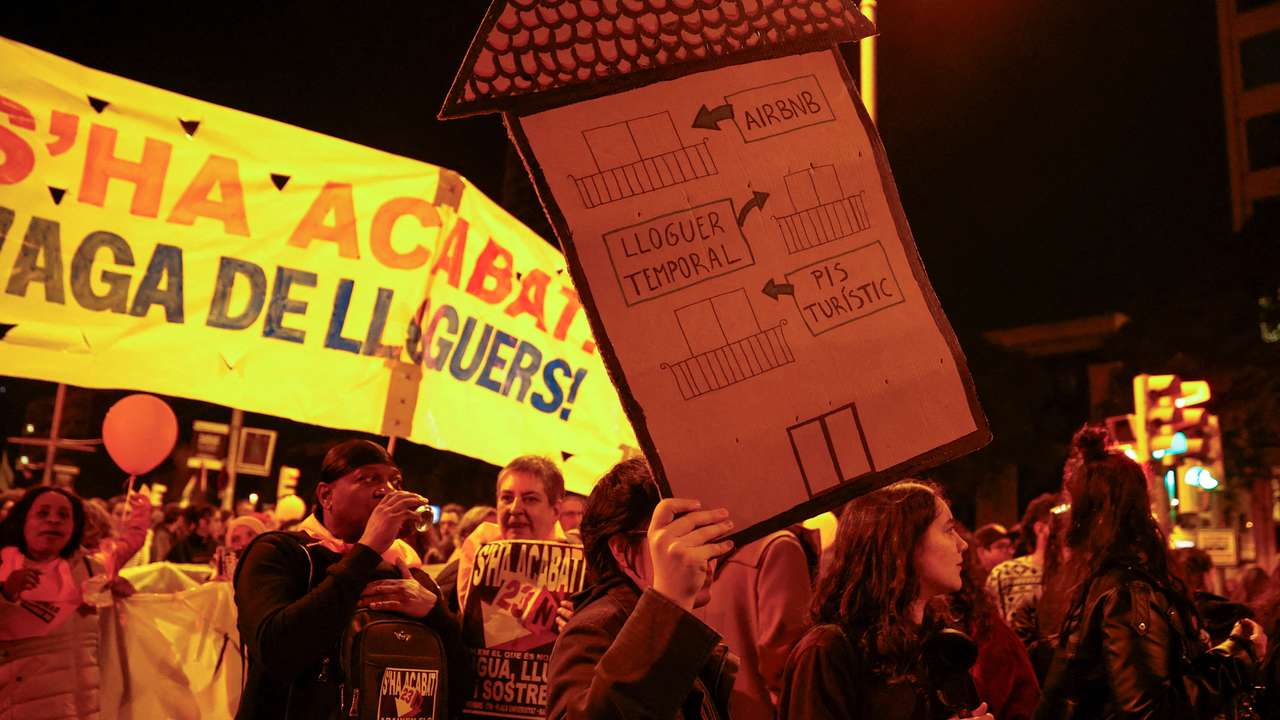FILE PHOTO: Protest to denounce the housing crisis in Barcelona