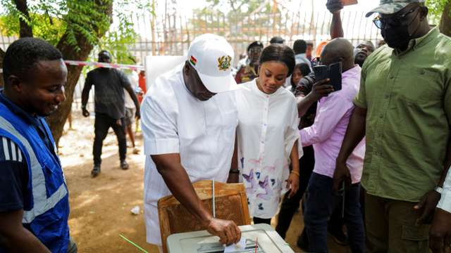 Ghana holds presidential and parliamentary election