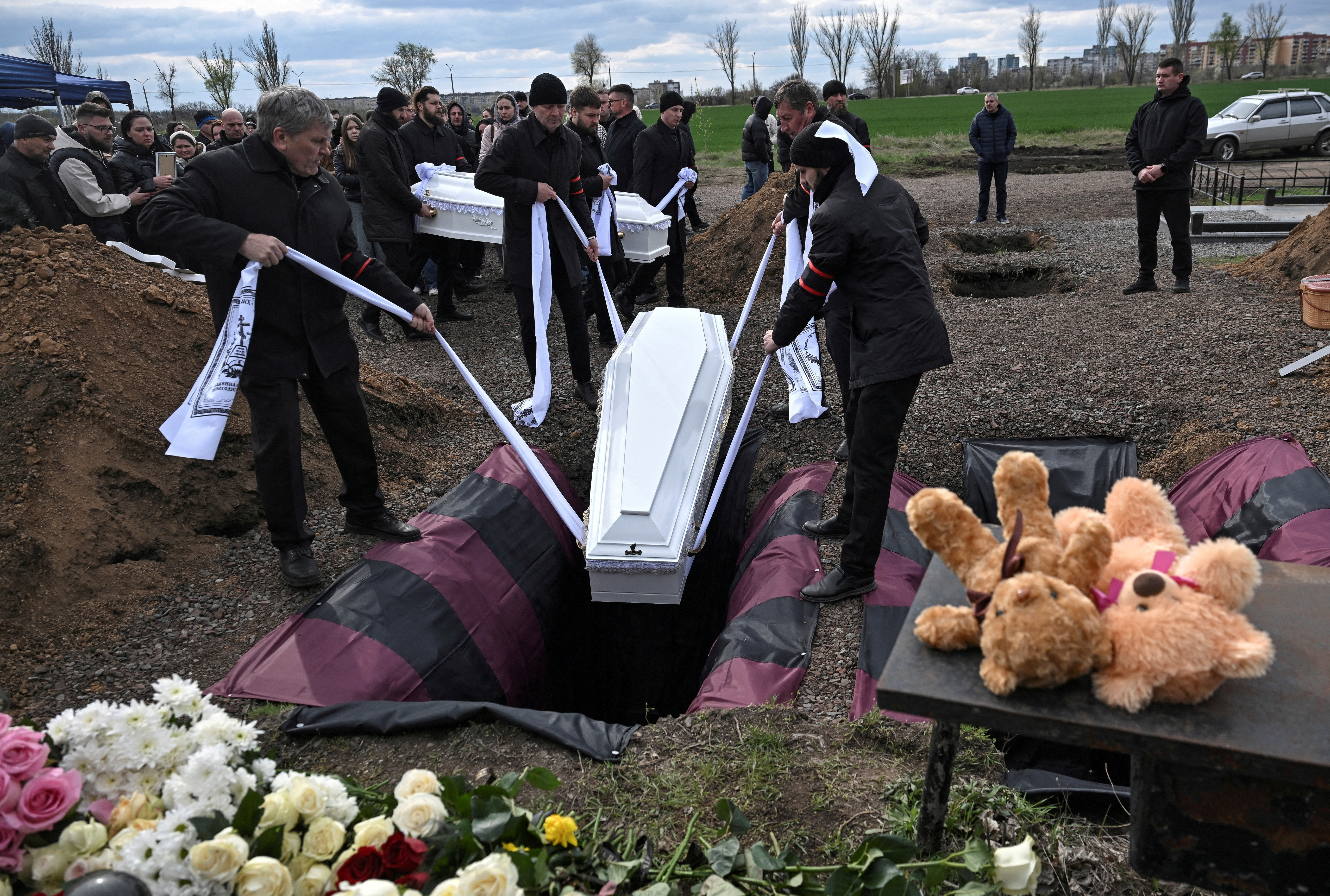 FILE PHOTO: Funeral ceremony for Ukrainians killed during Russian missile strike in Kryvyi Rih