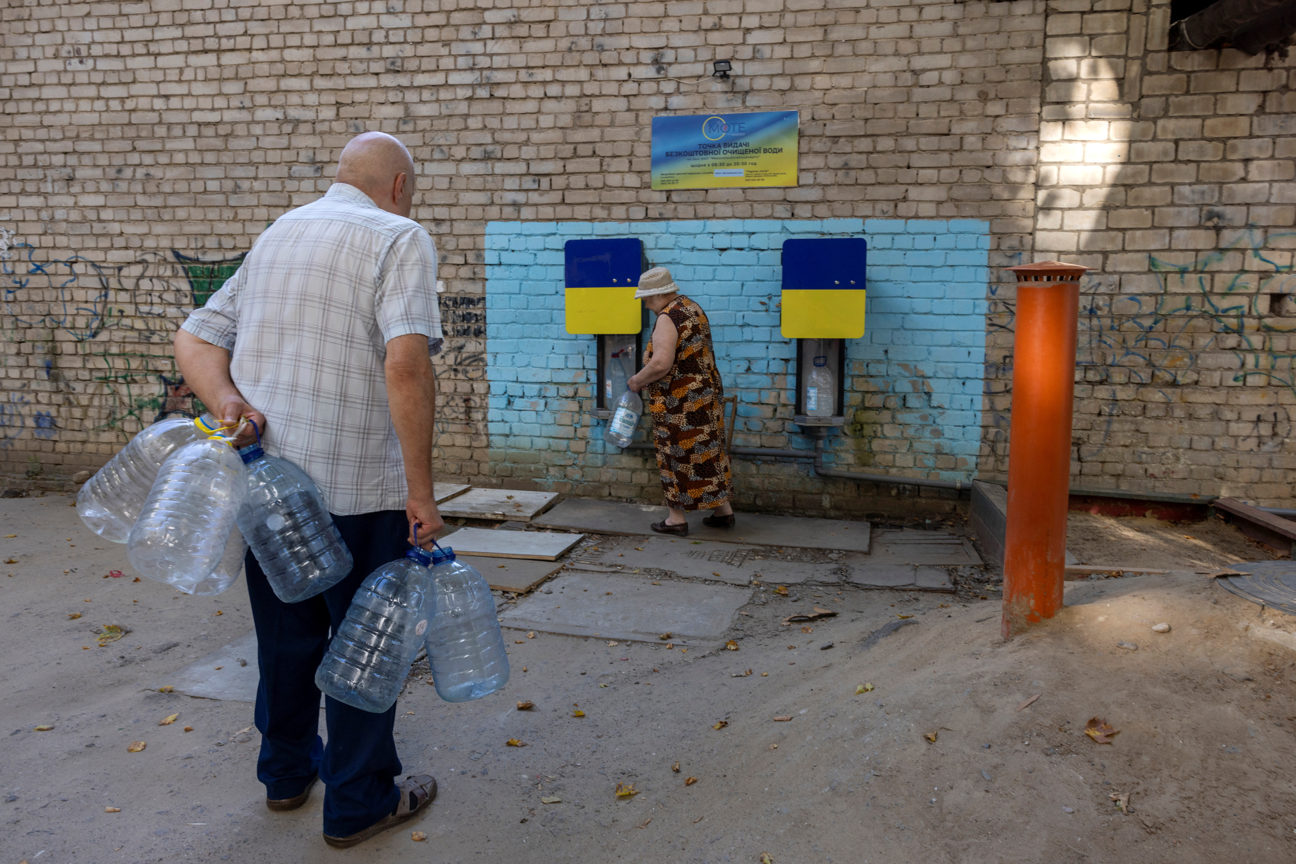 Ukrainian city of Mykolaiv charts bright future despite perilous present