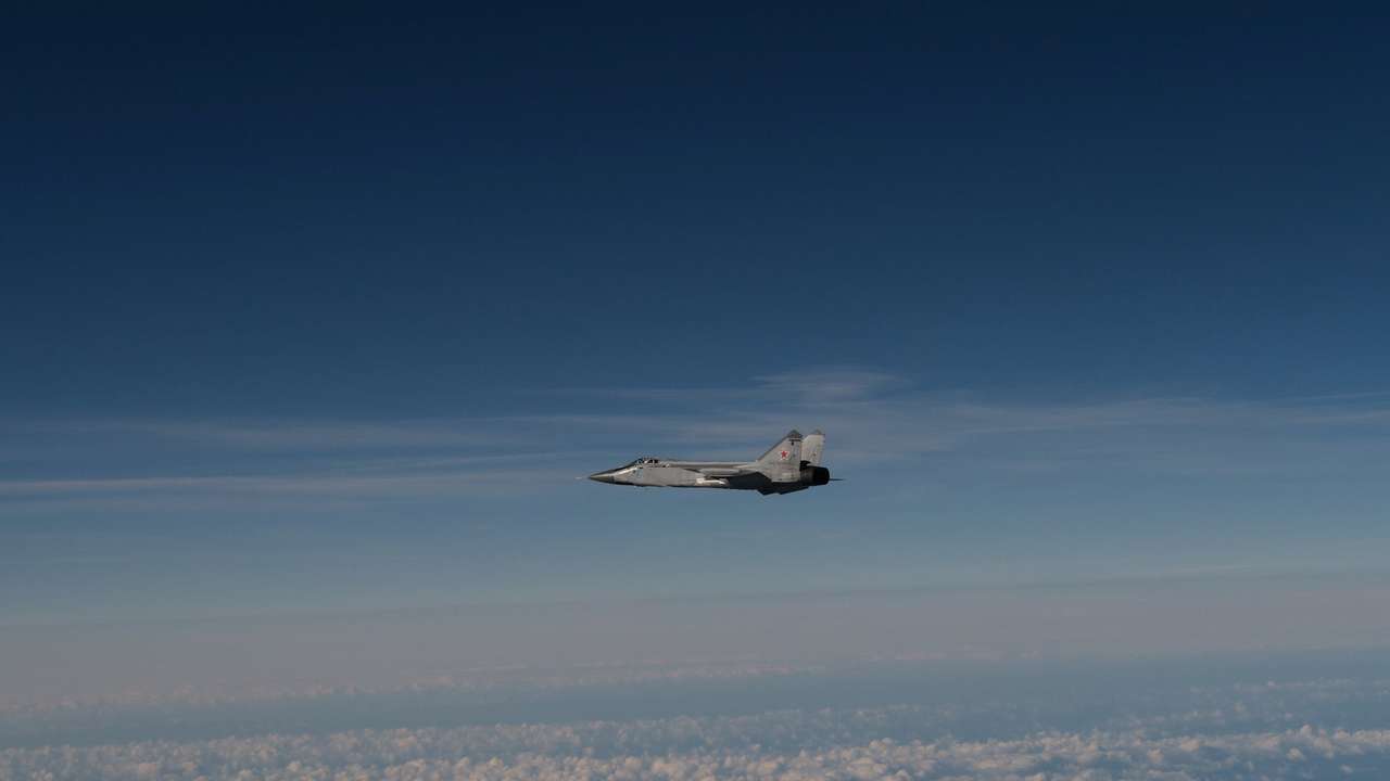 Swedish military publishes pictures of Russian jets