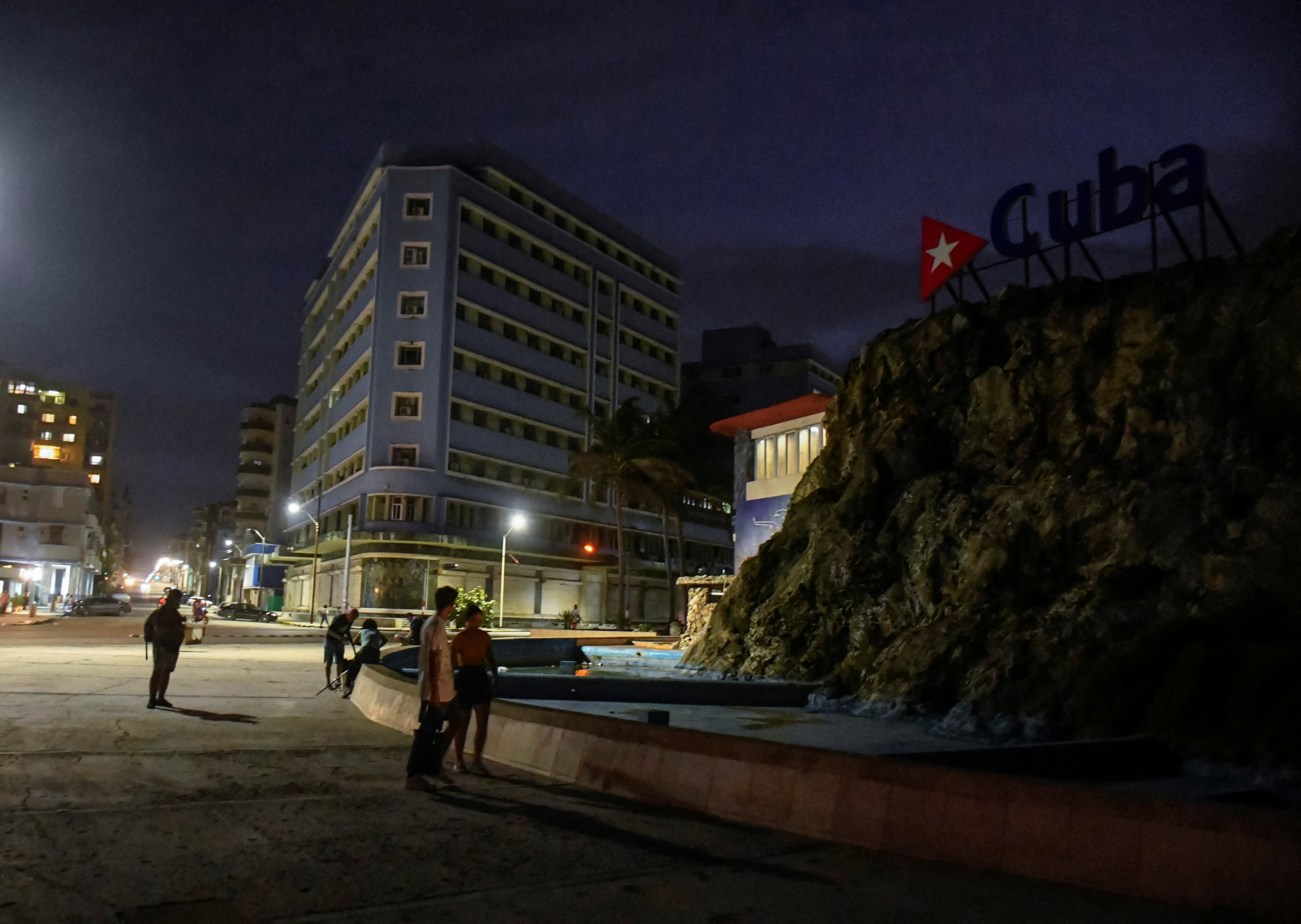 Cuba restores power in Havana and provinces