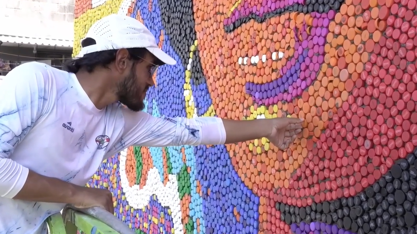 From Waste to Wonder: Venezuelan Artist Unveils 13-Metre Bottle Cap Mural in El Salvador