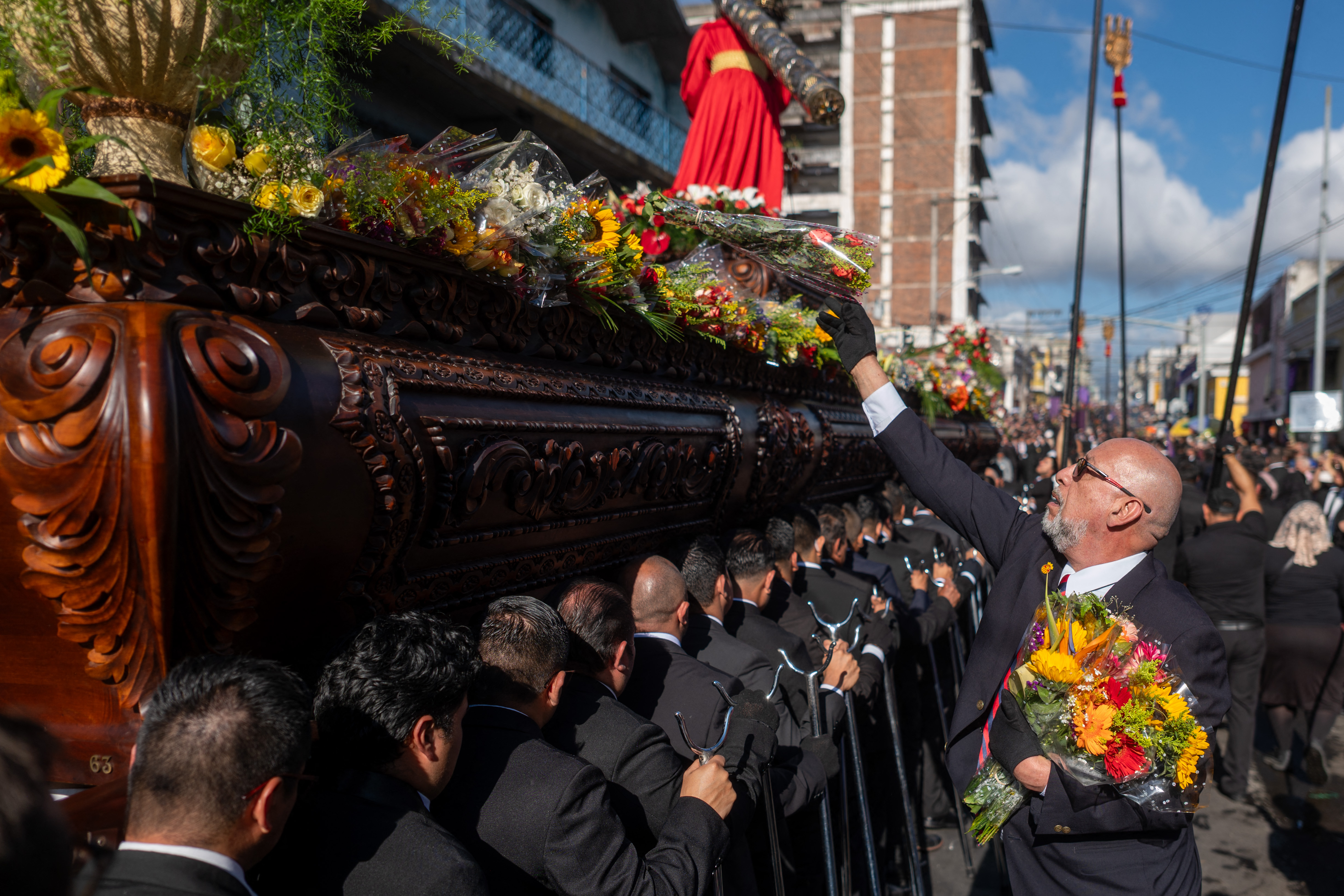 Guatemala marks Holy Week with traditional procession